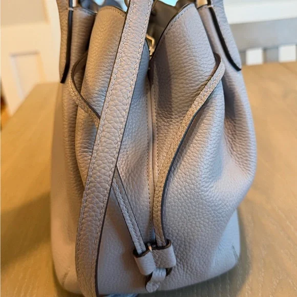 EUC light grey Kate Spade large purse - Picture 6 of 11